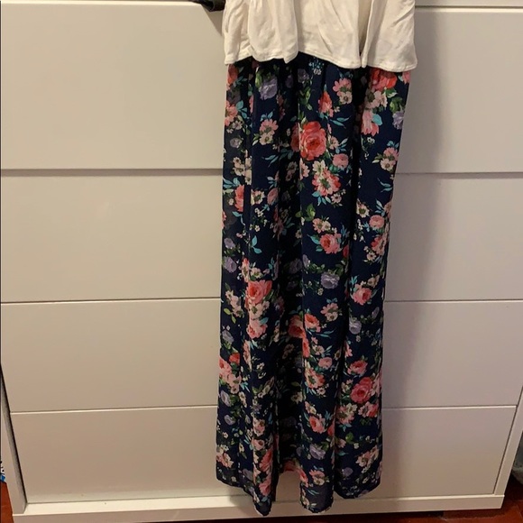 Floral Long Flowy Summer Dress - Picture 2 of 3